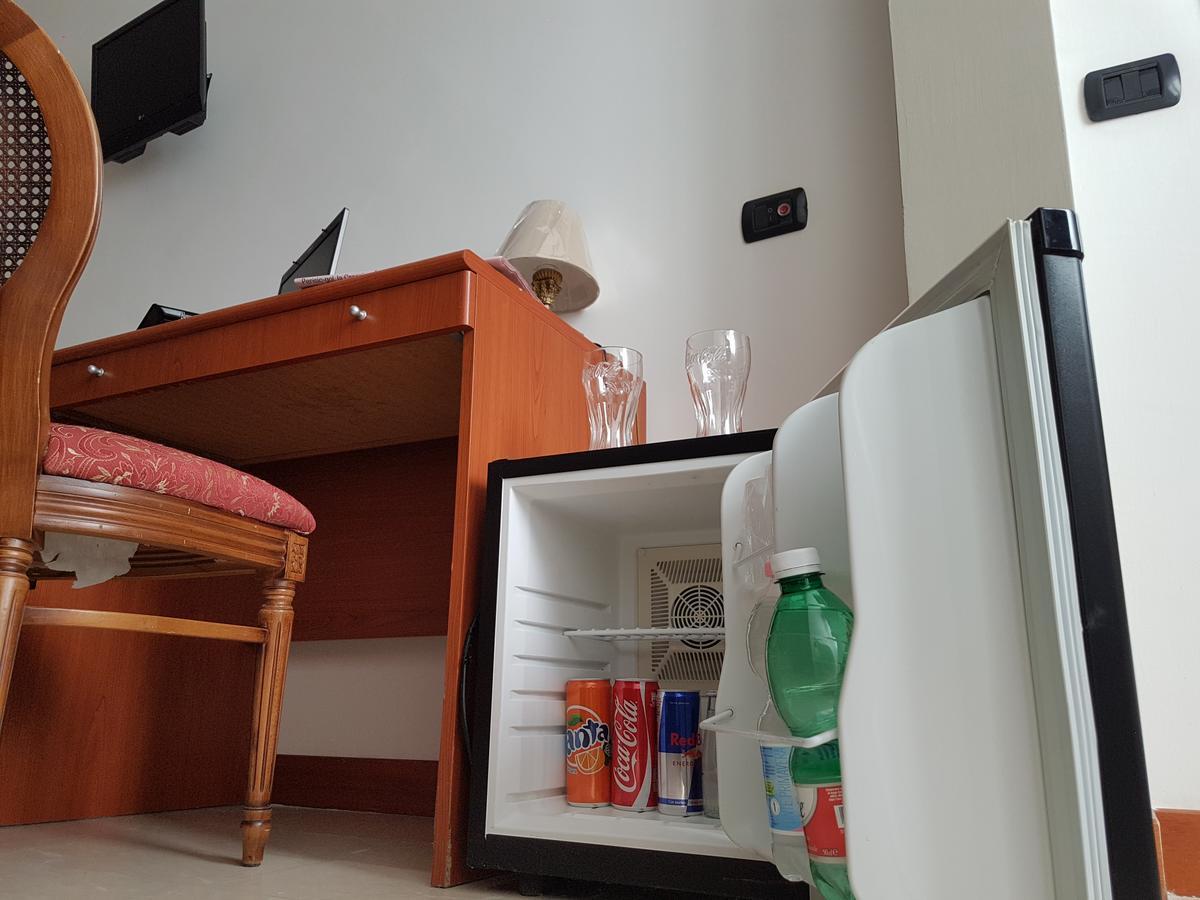 Hotel Joy Castel Volturno Kamer foto