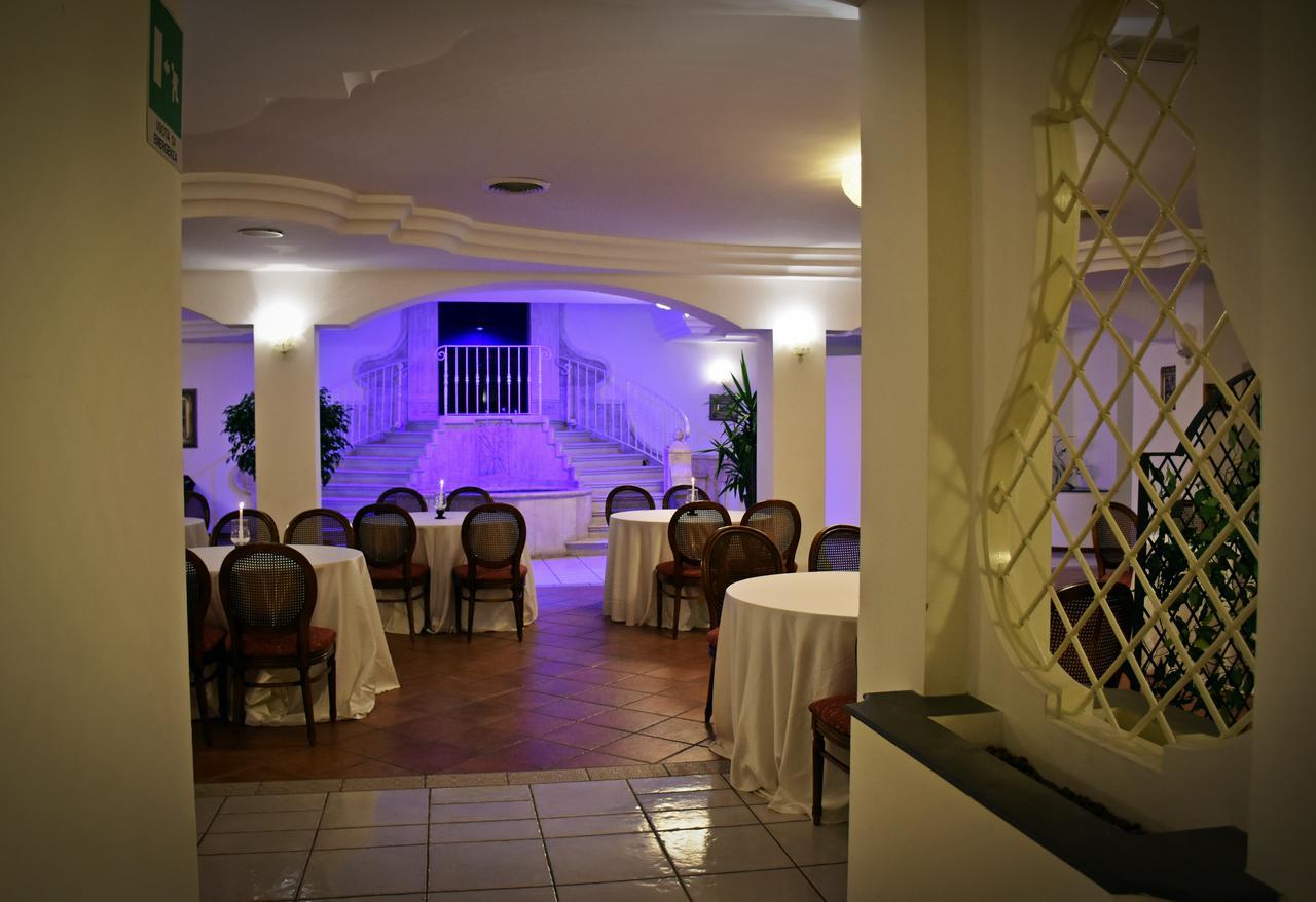 Hotel Joy Castel Volturno Buitenkant foto