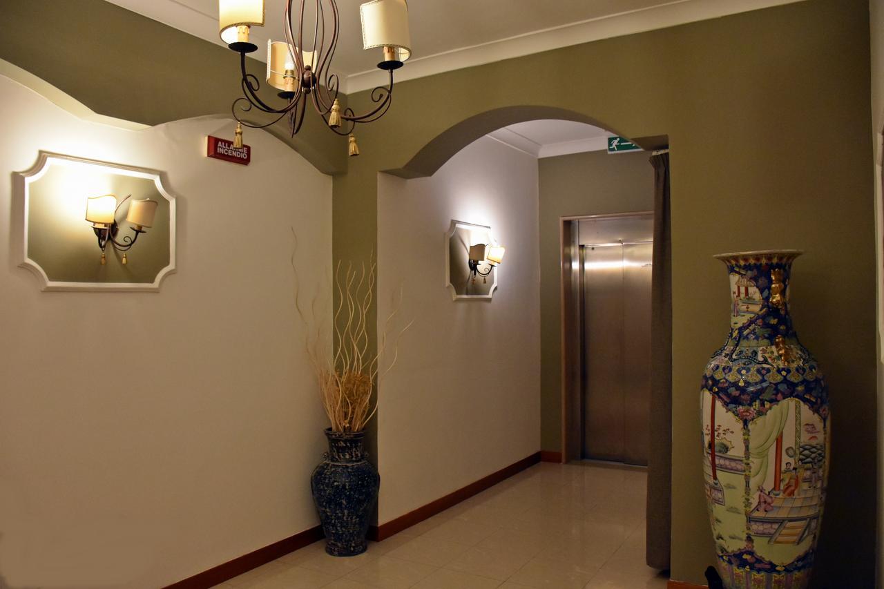 Hotel Joy Castel Volturno Buitenkant foto