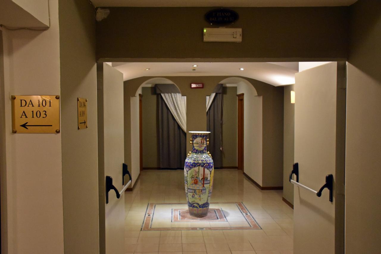 Hotel Joy Castel Volturno Buitenkant foto