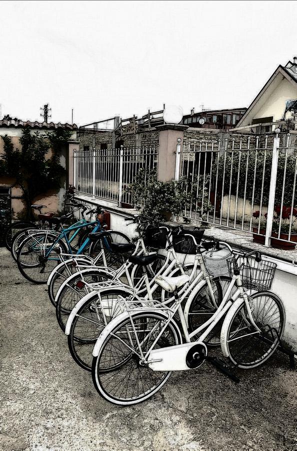 Hotel Joy Castel Volturno Buitenkant foto