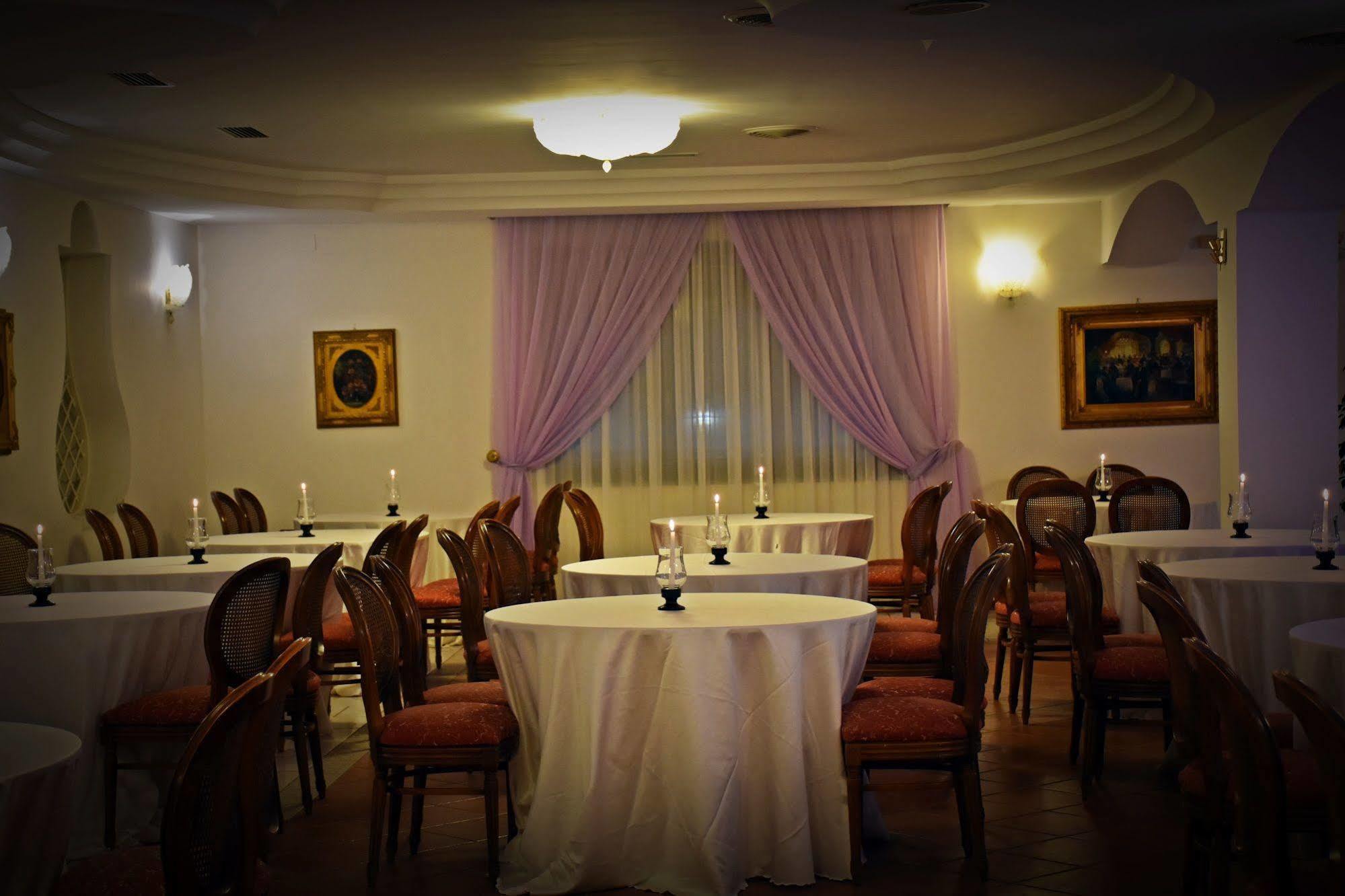 Hotel Joy Castel Volturno Buitenkant foto