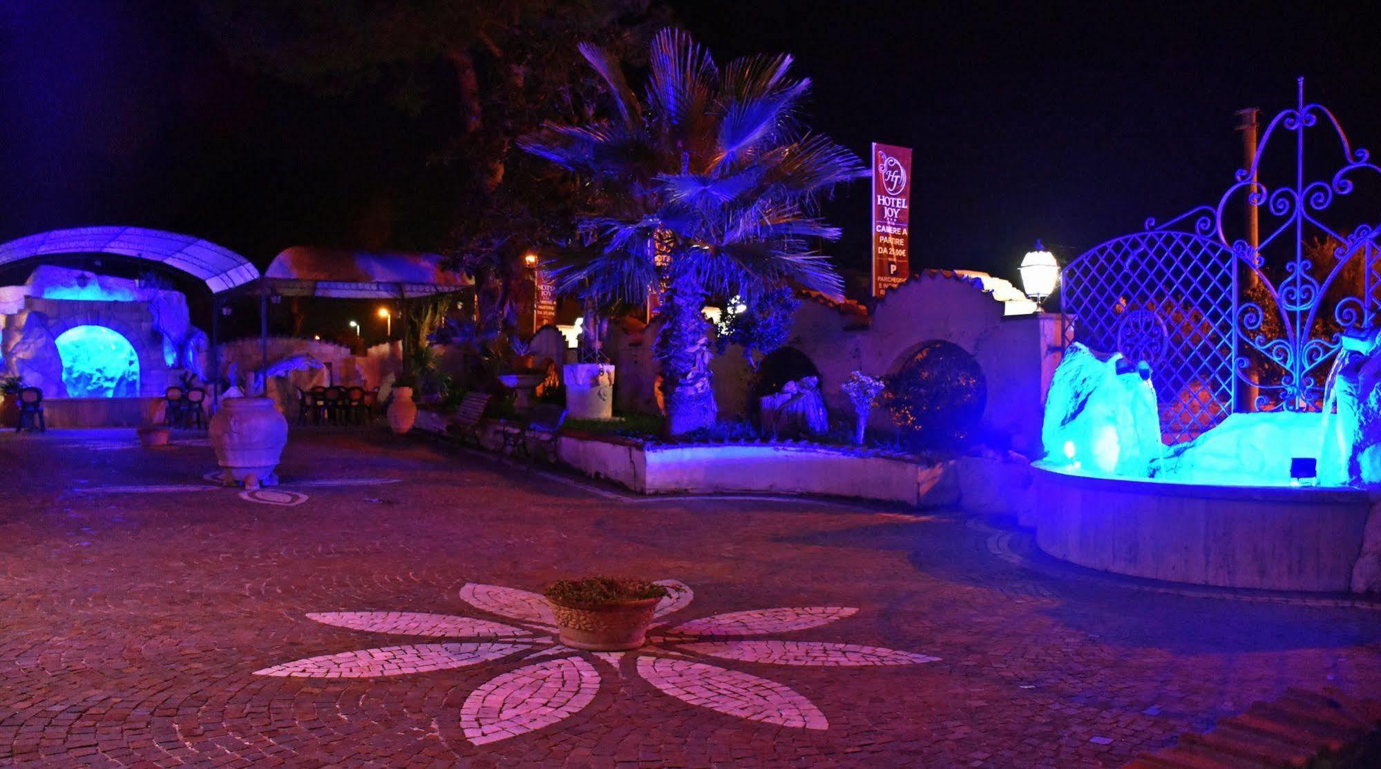 Hotel Joy Castel Volturno Buitenkant foto